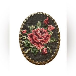 Vintage lovely needlepoint Roses had made gold finish cameo brooch